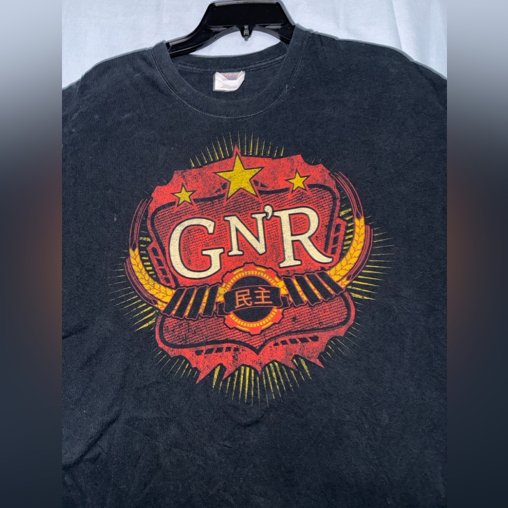 Guns & Roses t-shirt - Picture 2 of 4